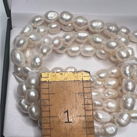 Genuine Cultured pearls 5 piece bracelet set! - Picture 2 of 3